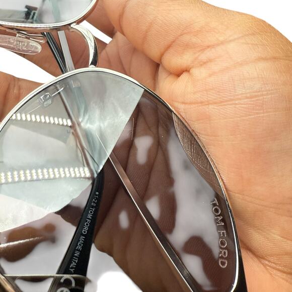 Tom Ford Zeila Cat Eye Silver Sunglasses Womens TF654 Rhodium Black main image 16